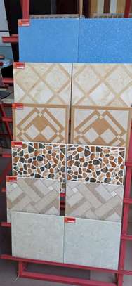 Ceramic floor tiles.Size 300mm by 300mm(17 pieces) image 2