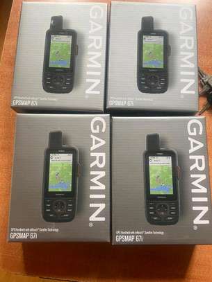 GPS Garmin map67i image 1