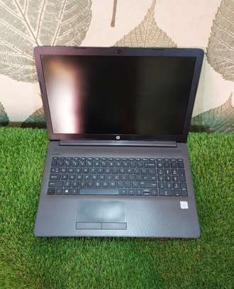 New Laptop HP 250 G7 4GB Intel Core i3 HDD 1T image 2