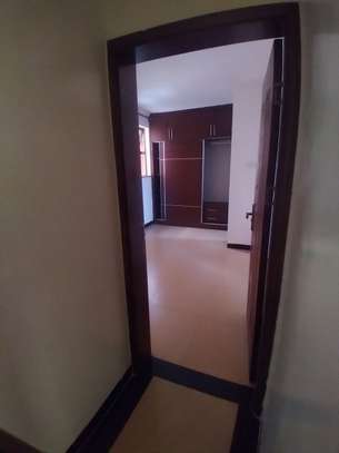 5 Bed Villa with En Suite in Lavington image 4