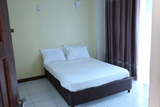 Serviced 2 Bed Apartment with Aircon at New Malindi Road image 4