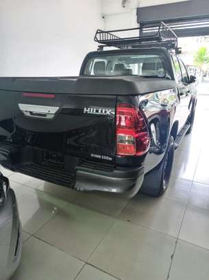 Toyota Hilux TRD 2017 image 9