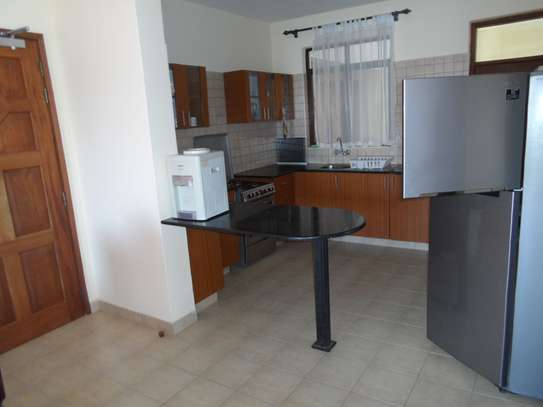 Serviced 3 Bed Apartment with En Suite at Links Road image 14