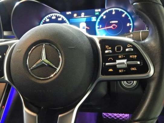 Mercedes-Benz image 6