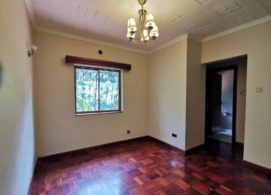 5 Bed House with En Suite in Spring Valley image 26