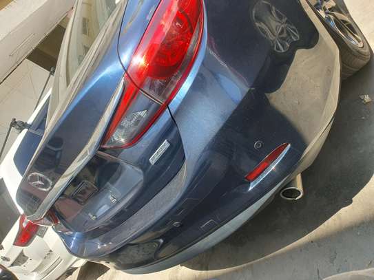 Mazda Atenza Sedan image 4