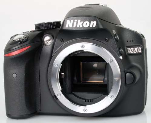 Nikon D3200 24.2 MP CMOS Digital SLR with 18-55mm f/3.5-5.6 image 6