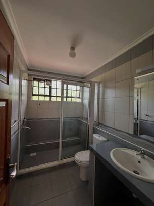 4 Bed Townhouse with En Suite in Lavington image 2