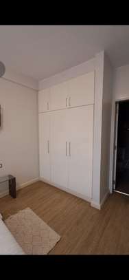 Serviced 2 Bed Apartment with En Suite in Riverside image 8