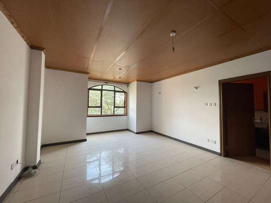 3 Bed Apartment with Balcony in Kileleshwa image 4