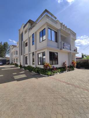4 Bed Townhouse with En Suite in Ongata Rongai image 2