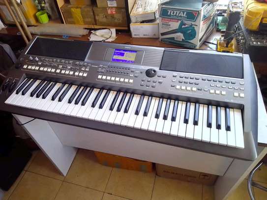 Yamaha psr s670 image 2