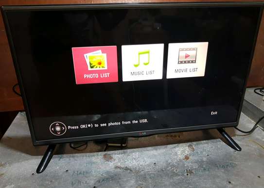 LG TV image 2