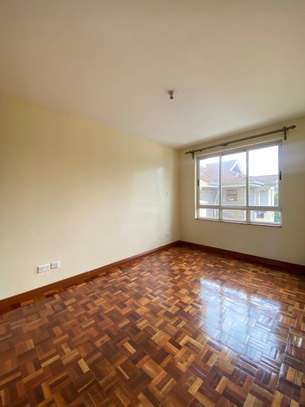 3 Bed Apartment with En Suite in Kilimani image 6