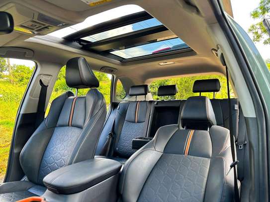 Toyota RAV4  Adventure hybrid 2019 Green image 2