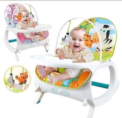 3 IN 1 (FEED, PLAY AND SEAT)Portable baby rocker image 2