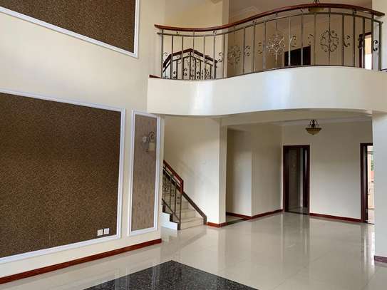 4 Bedroom Duplex All Ensuite with a Study Room + 4 balconies image 2