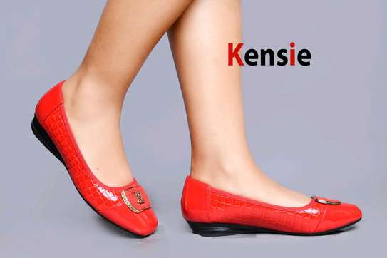 Low trendy shoes in Nairobi,available in sizes 38_43 image 1