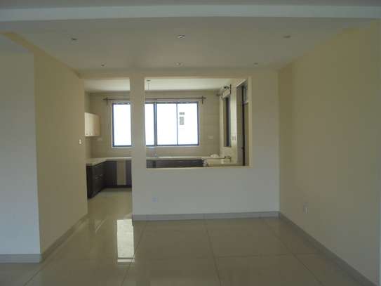 3 Bed Apartment with Aircon at School Lane image 6