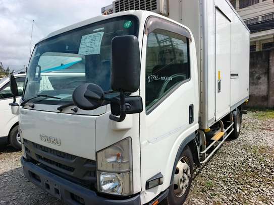 ISUZU NPR85 image 1