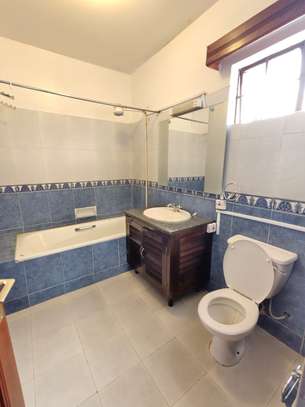 4 Bed Apartment with En Suite in Westlands Area image 17