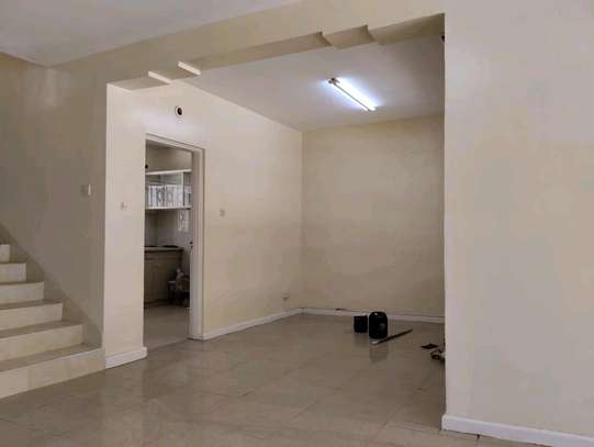SPACIOUS COMMERCIAL MANSIONETT TO LET IN KILIMANI image 2