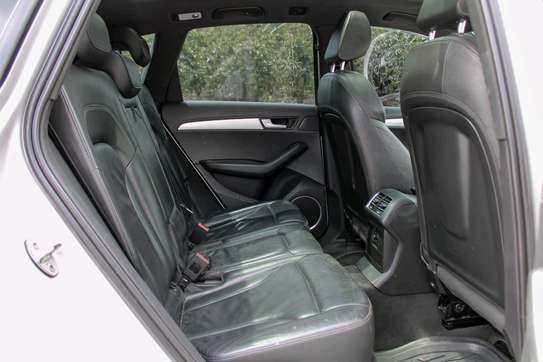 Audi Q5 S-Line image 4