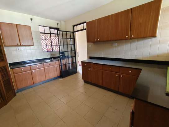 3 Bed Apartment with En Suite in State House image 21