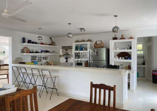 6 Bed Villa with Garden in Vipingo image 5