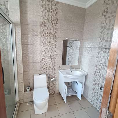 3 Bed Apartment with En Suite in Kileleshwa image 17