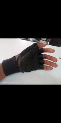 gym gloves image 4