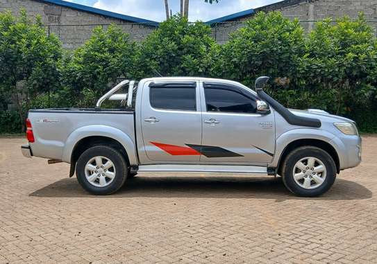 Toyota Hilux Double cab image 9