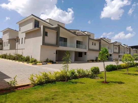4 bedroom plus dsq townhouse for rent in Syokimau image 1