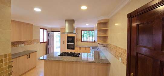 5 Bed Townhouse with En Suite at Lower Kabete Road image 9