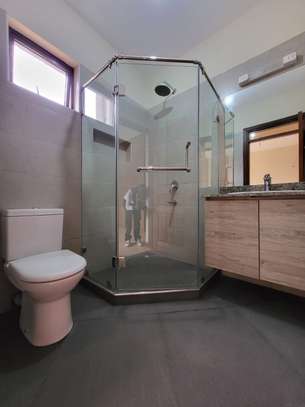 3 Bed Apartment with En Suite in Kileleshwa image 15