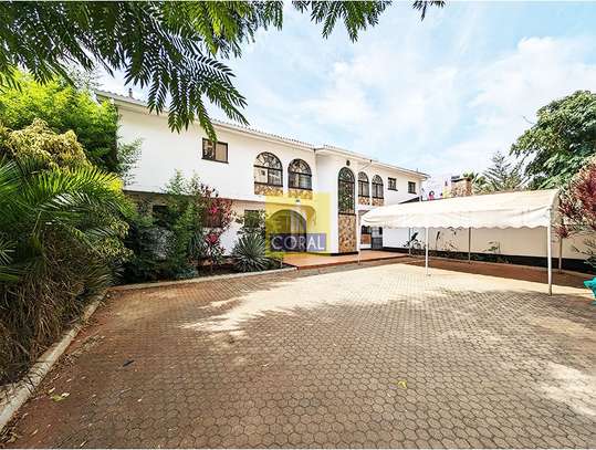 5 Bed Townhouse in Kilimani image 15