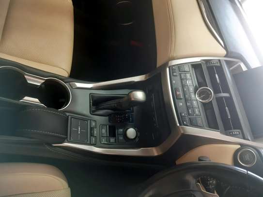 Lexus Nx 200T image 3