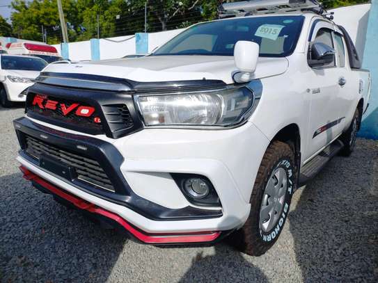 TOYOT HILUX TWIN CUB NEW IMPORT. image 9