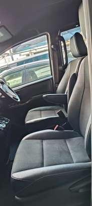 Toyota Noah WXB Black 2018 2wd image 6