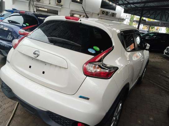 Nissan Juke white colour on sale image 2