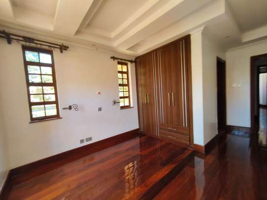 5 Bed House with En Suite at Old Runda image 7