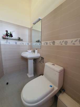 4 Bed Townhouse with En Suite at Near Gmc Place image 12