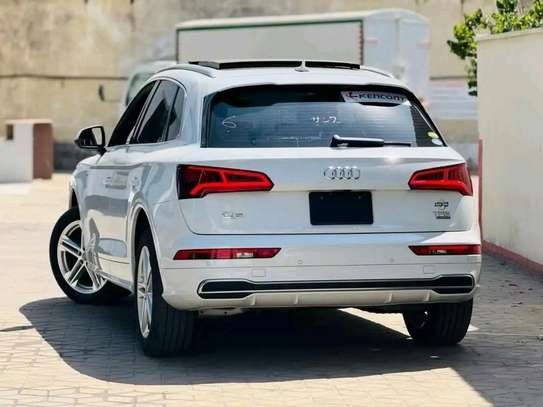 AUDI Q5 s-line quattro 2018model image 3