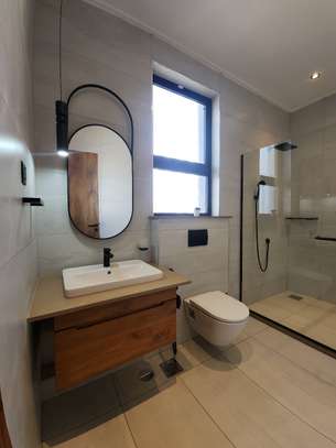 4 Bed Townhouse with En Suite in Loresho image 19