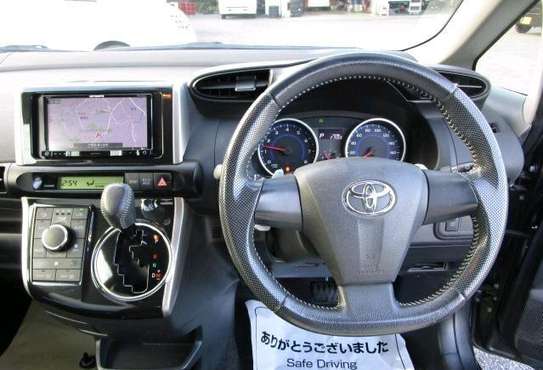 TOYOTA WISH 2015 MODEL.. image 9