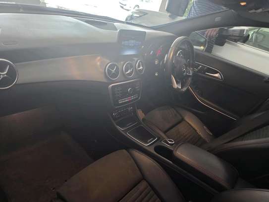 Mercedes Benz Cla180 image 8