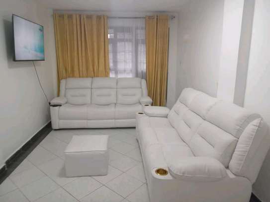 2 Bedroom Airbnb image 4