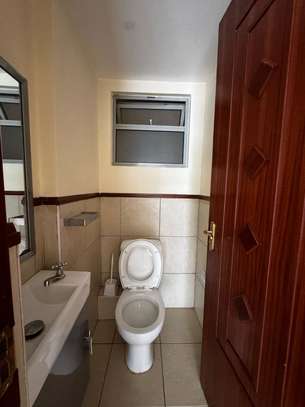 2 Bed Apartment with En Suite in Kileleshwa image 35