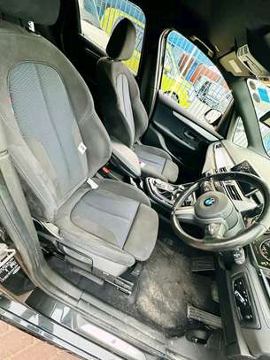 BMW 118i Grey image 3
