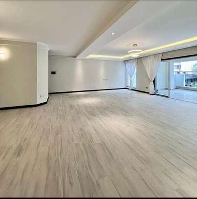 3 Bed Apartment with En Suite in Riverside image 25